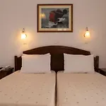 Giannoulaki Γλάστρος