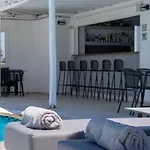 Giannoulaki 4* Γλάστρος