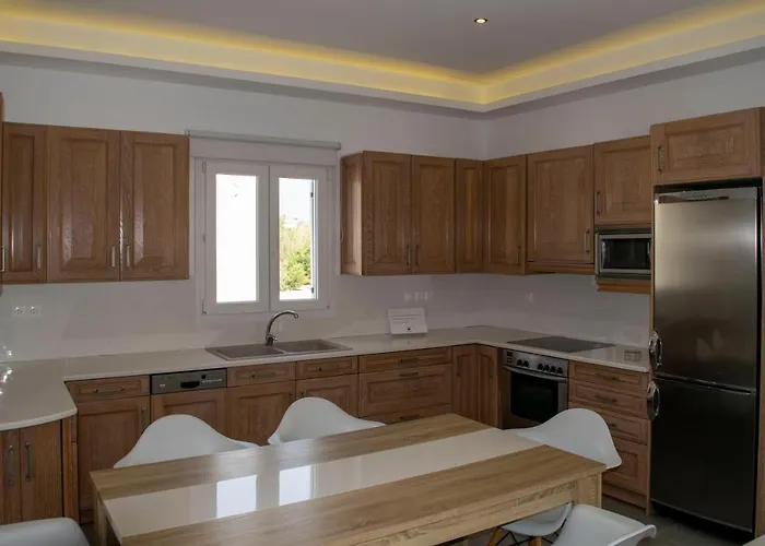 Hotel Giannoulaki 4*