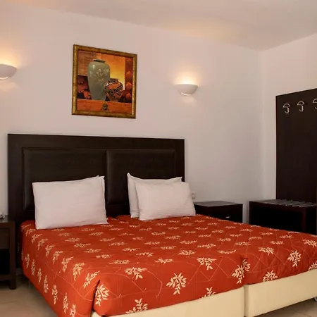 Giannoulaki Hotel 4*