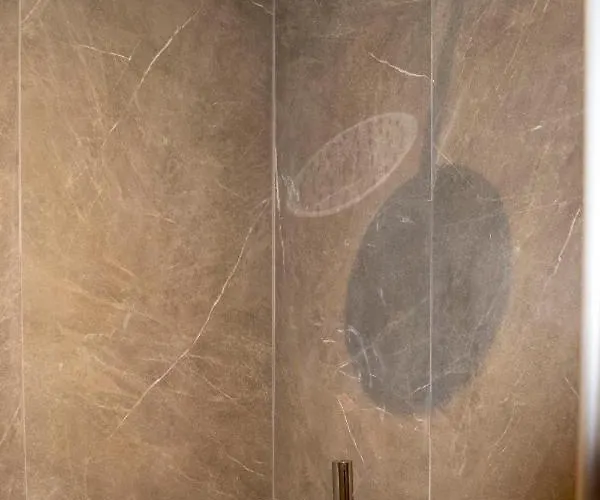 מלון Giannoulaki 4*