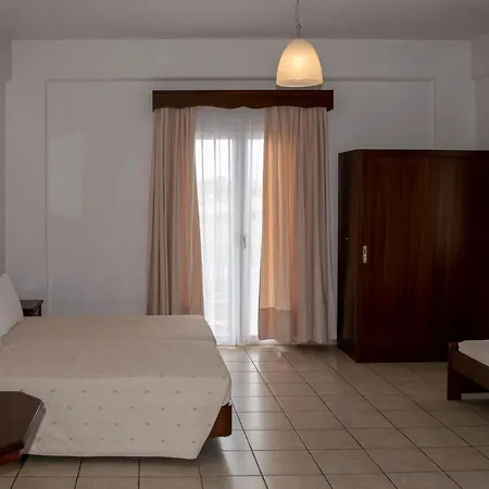 Отель Giannoulaki 4*