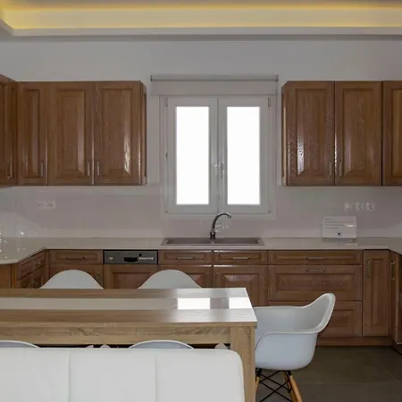 Giannoulaki Отель 4*